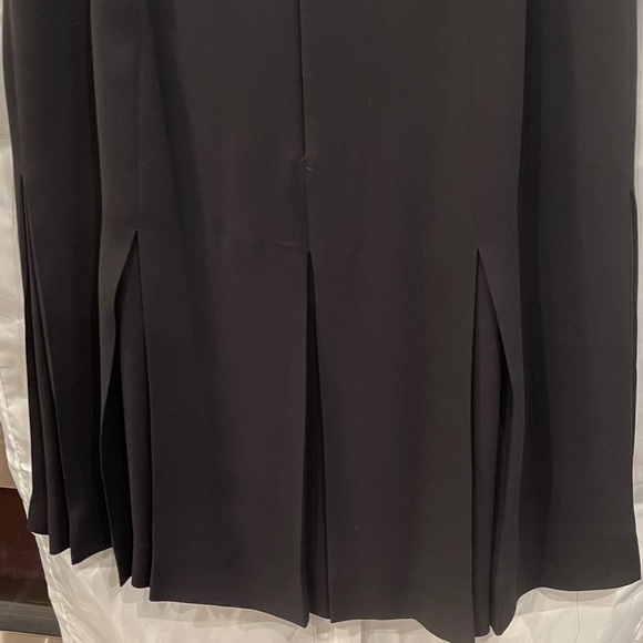 Chanel CASHMERE SWEATER and Silk Elegantly Pleated Skirt - Picture 11 of 16